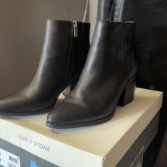 Booties - Picture 4 of 4